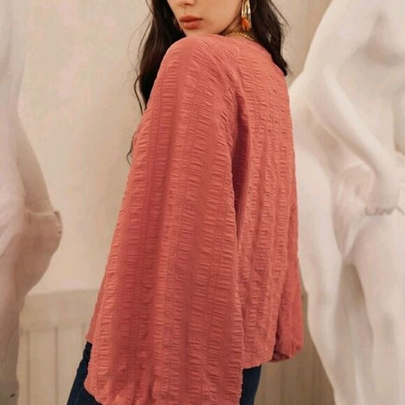 PREMIUM TEXTURED VOLUMINOUS SLEEVE TASSEL TOP - Picture 6 of 10